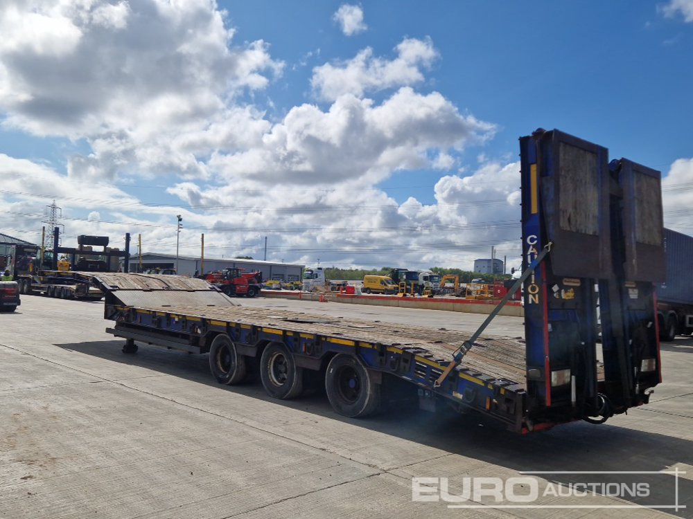 2016 Montracon Tri Axle Step Frame Low Loader Trailer, Winch, Neck Ramps, Out Riggers, Hydraulic Flip Toe Ramps - Semi-reboque baixa: foto 3 2016 Montracon Tri Axle Step Frame Low Loader Trailer, Winch, Neck Ramps, Out Riggers, Hydraulic Flip Toe Ramps - Semi-reboque baixa: foto 3