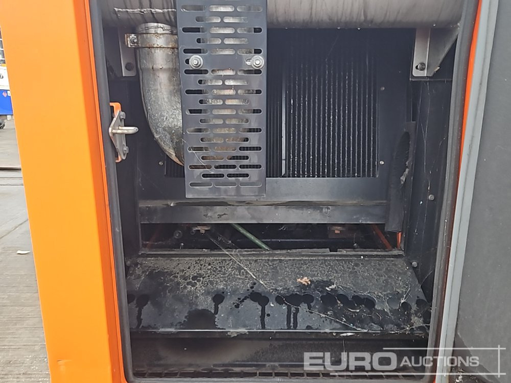 Gerador elétrico 2016 SDMO R110C3: foto 17