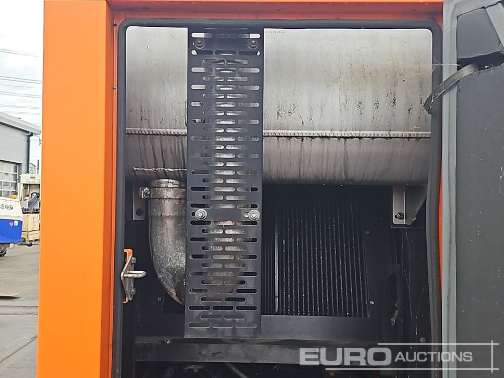 Gerador elétrico 2016 SDMO R110C3: foto 16