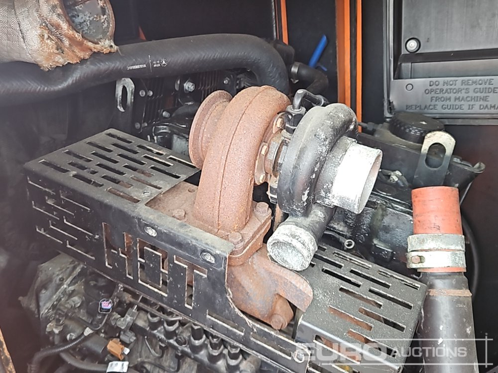 Gerador elétrico 2016 SDMO R110C3: foto 11