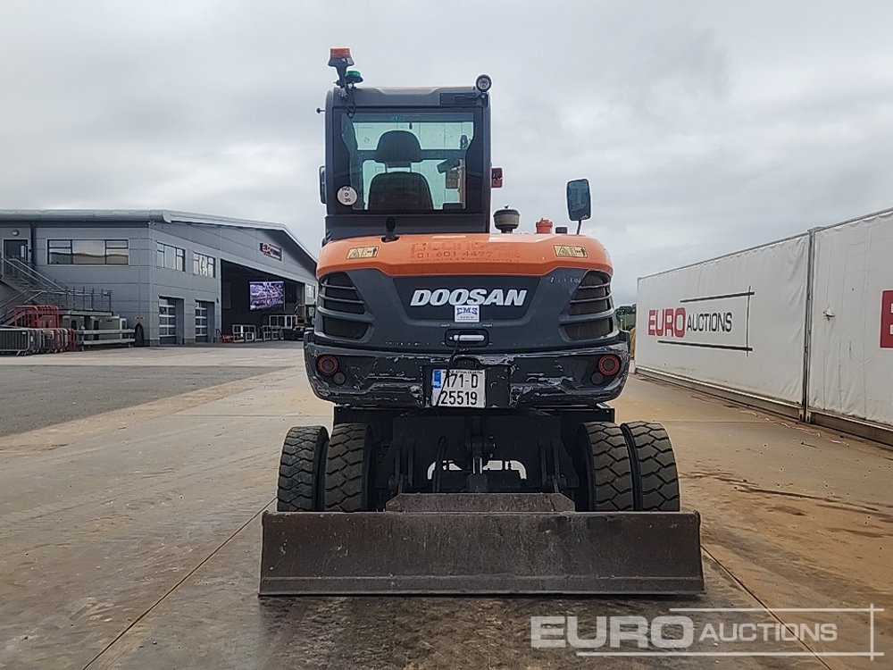 2017 Doosan DX57W-5 - Escavadeira de rodas: foto 4 2017 Doosan DX57W-5 - Escavadeira de rodas: foto 4
