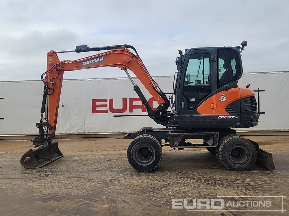 2017 Doosan DX57W-5 - Escavadeira de rodas: foto 2 2017 Doosan DX57W-5 - Escavadeira de rodas: foto 2