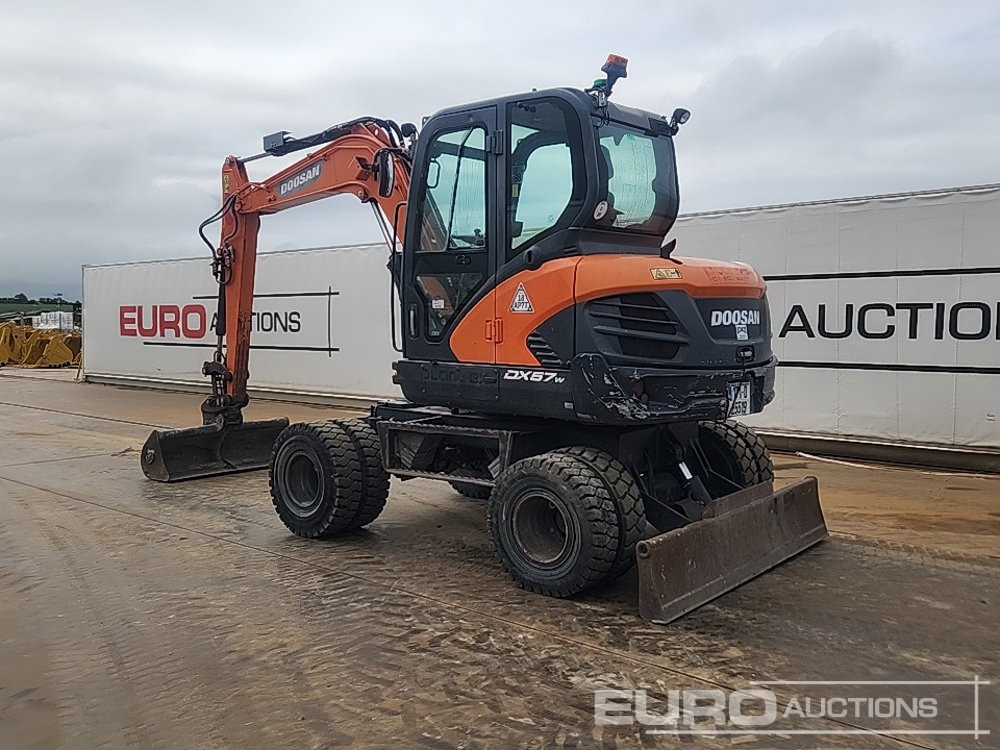2017 Doosan DX57W-5 - Escavadeira de rodas: foto 3 2017 Doosan DX57W-5 - Escavadeira de rodas: foto 3