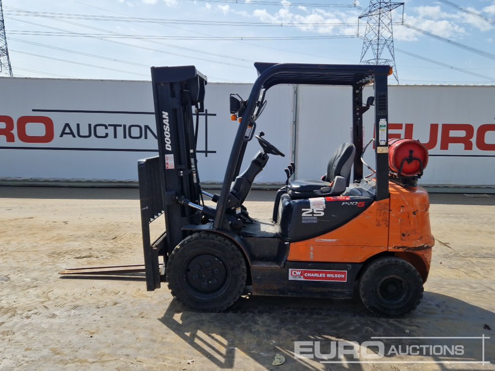 2017 Doosan G25E-5 - Empilhadeira: foto 2 2017 Doosan G25E-5 - Empilhadeira: foto 2