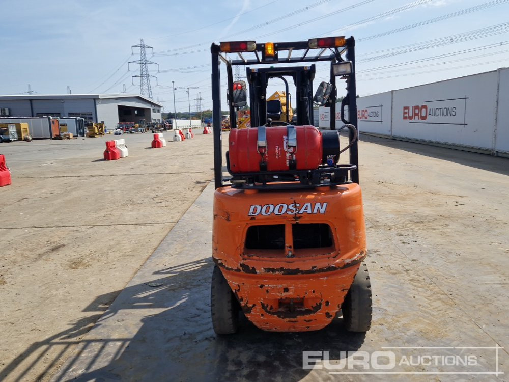 2017 Doosan G25E-5 - Empilhadeira: foto 4 2017 Doosan G25E-5 - Empilhadeira: foto 4