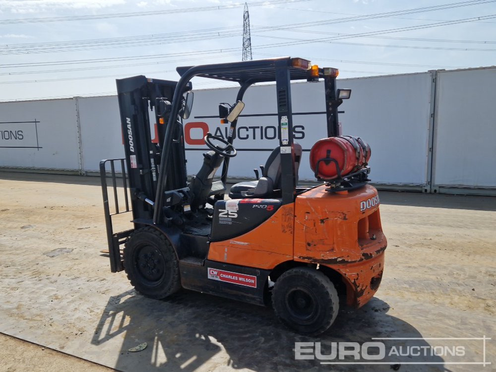 2017 Doosan G25E-5 - Empilhadeira: foto 3 2017 Doosan G25E-5 - Empilhadeira: foto 3