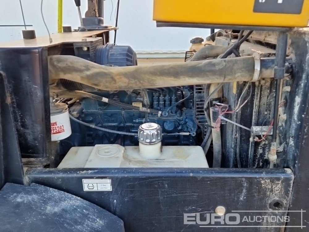 Tombador 2017 JCB 3TST: foto 15