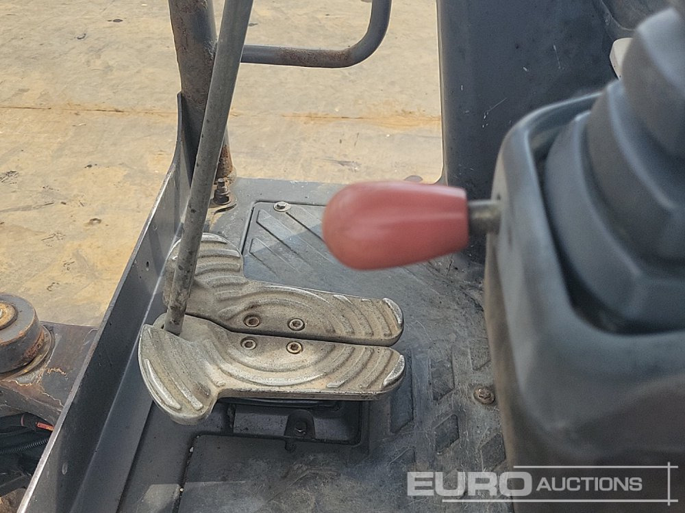Mini escavadeira 2017 Volvo EC15D: foto 40
