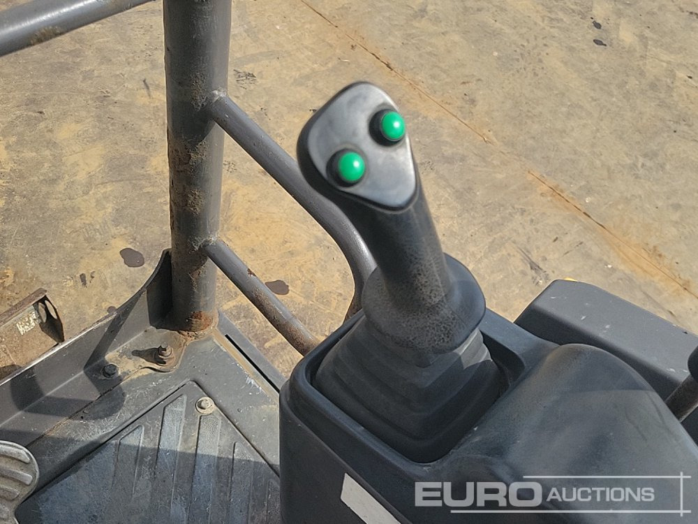 Mini escavadeira 2017 Volvo EC15D: foto 36