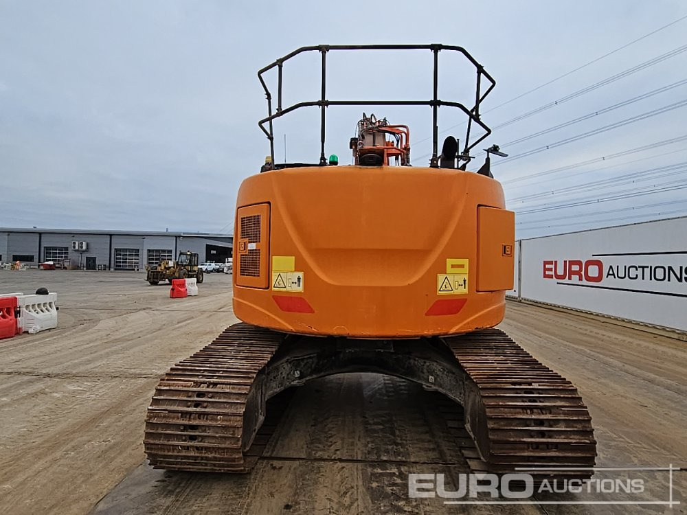 2018 Hitachi ZX225USLC-6 - Escavadora de rastos: foto 4 2018 Hitachi ZX225USLC-6 - Escavadora de rastos: foto 4