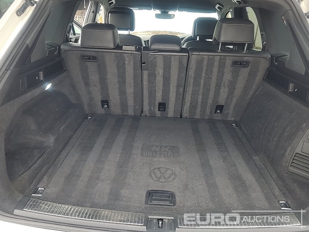 SUV 2018 Volkswagen Touareg: foto 22