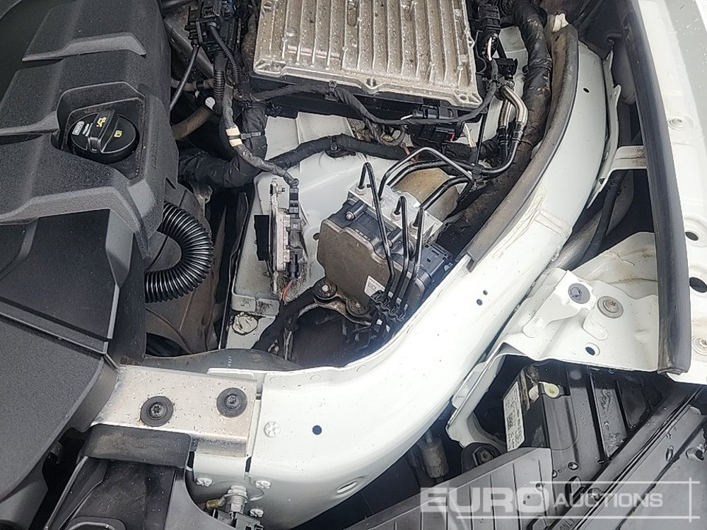 SUV 2018 Volkswagen Touareg: foto 17