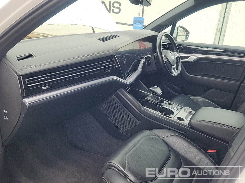 SUV 2018 Volkswagen Touareg: foto 18