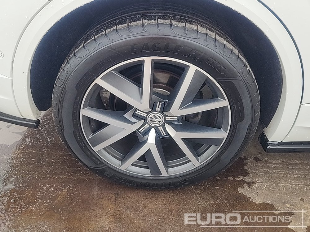 SUV 2018 Volkswagen Touareg: foto 11