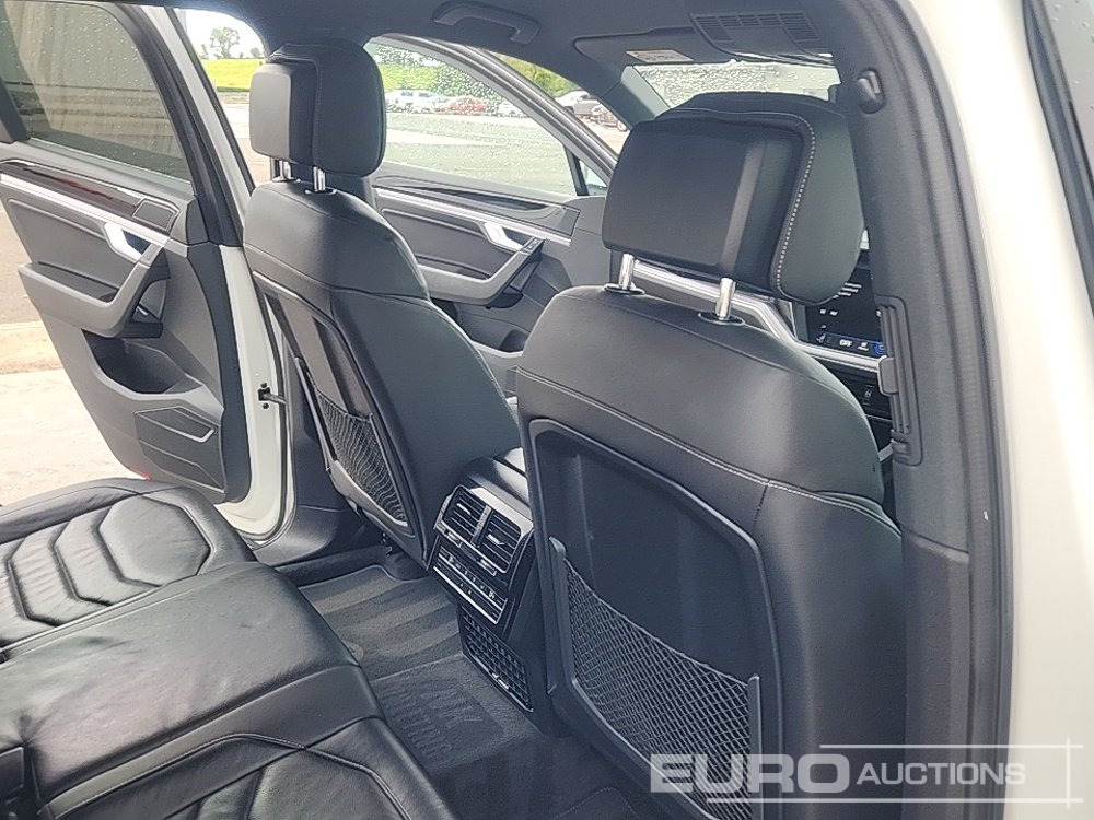 SUV 2018 Volkswagen Touareg: foto 23