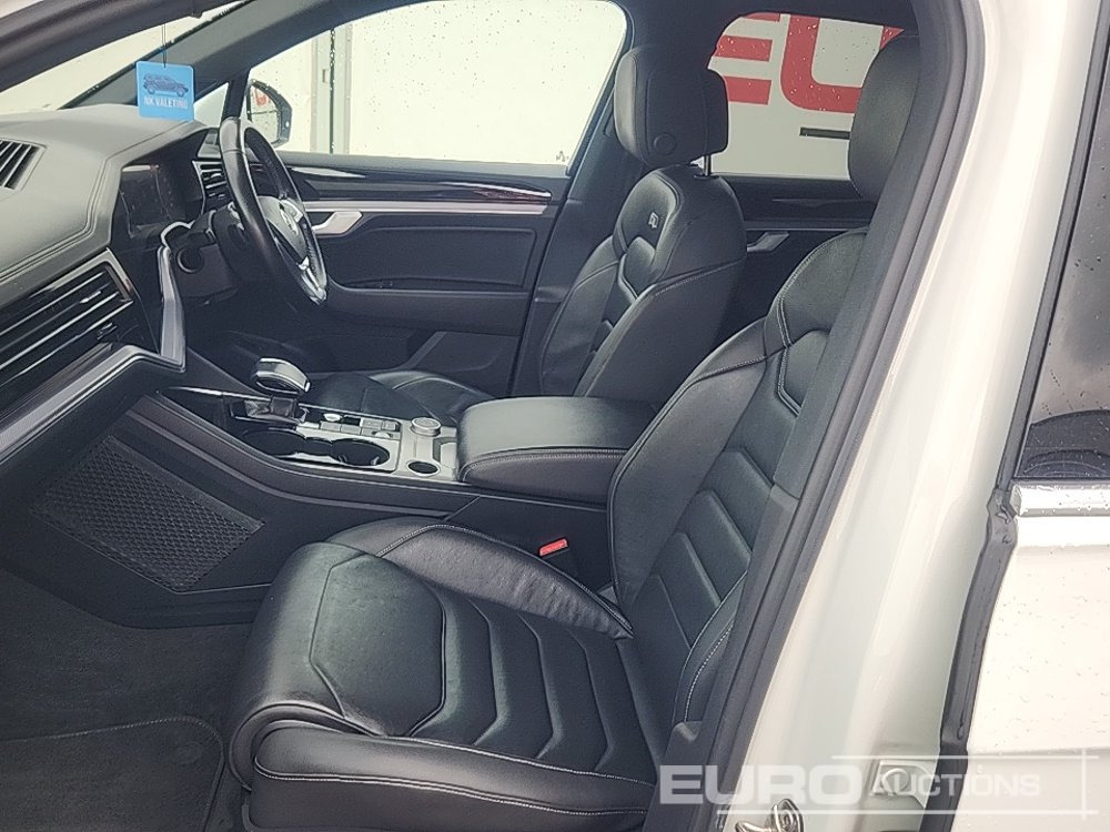 SUV 2018 Volkswagen Touareg: foto 19