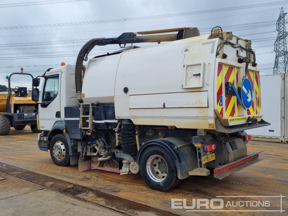 2018 Volvo FL250 - Varredora urbana: foto 3 2018 Volvo FL250 - Varredora urbana: foto 3