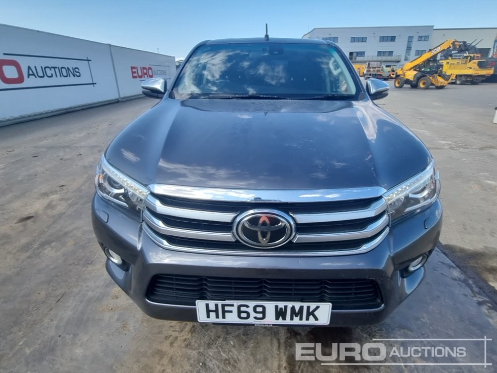 Pick-up 2019 Toyota Hilux Invincible X: foto 8