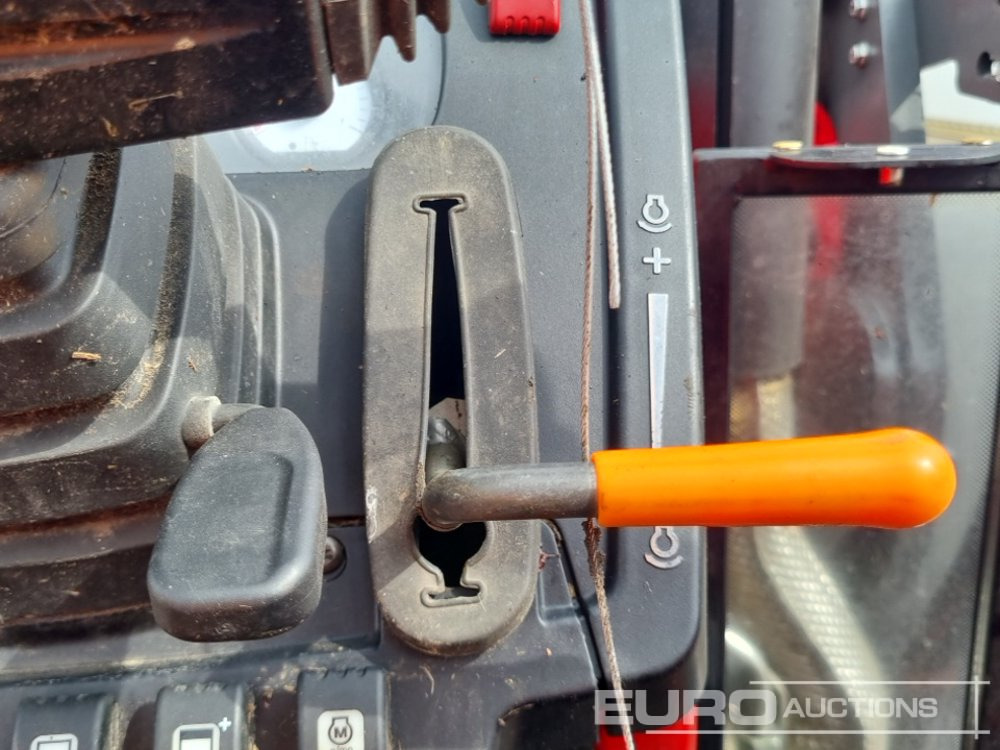 Trator 2020 Massey Ferguson MF4708: foto 43