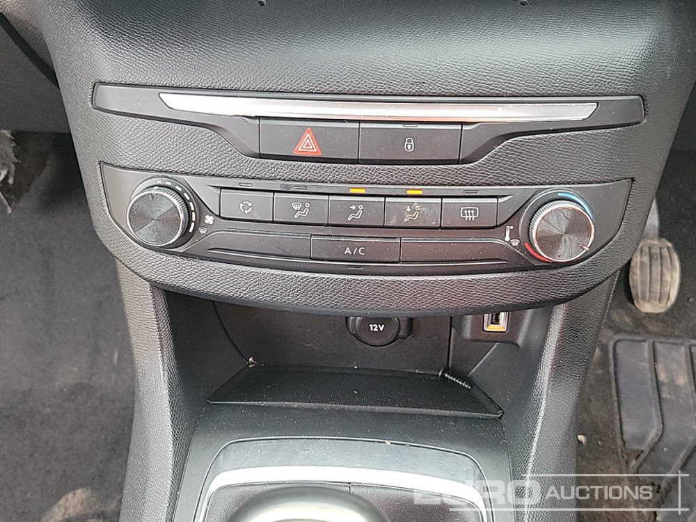 Automóvel 2020 Peugeot 308: foto 35