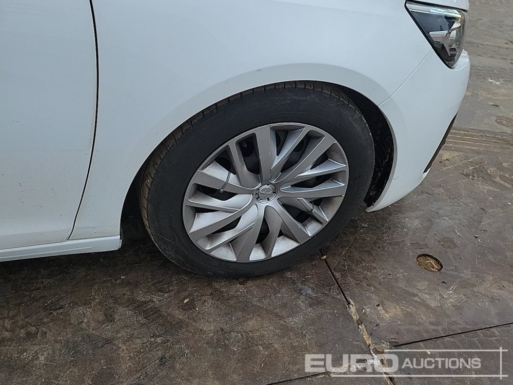 Automóvel 2020 Peugeot 308: foto 12
