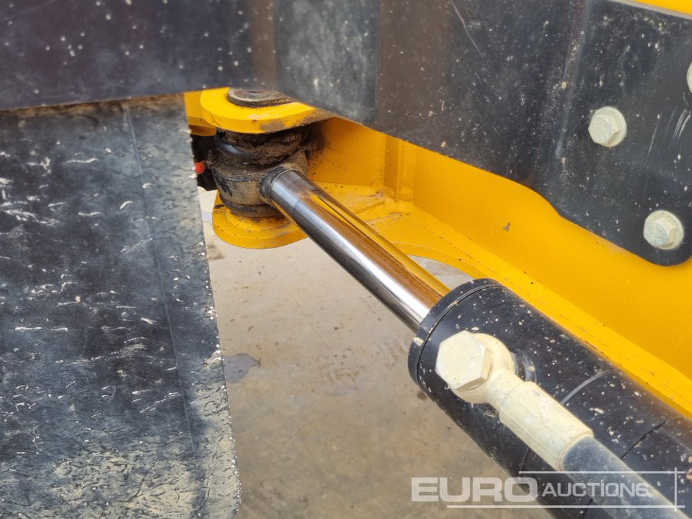 Tombador 2020 Thwaites 6 Ton Swivel Skip: foto 23