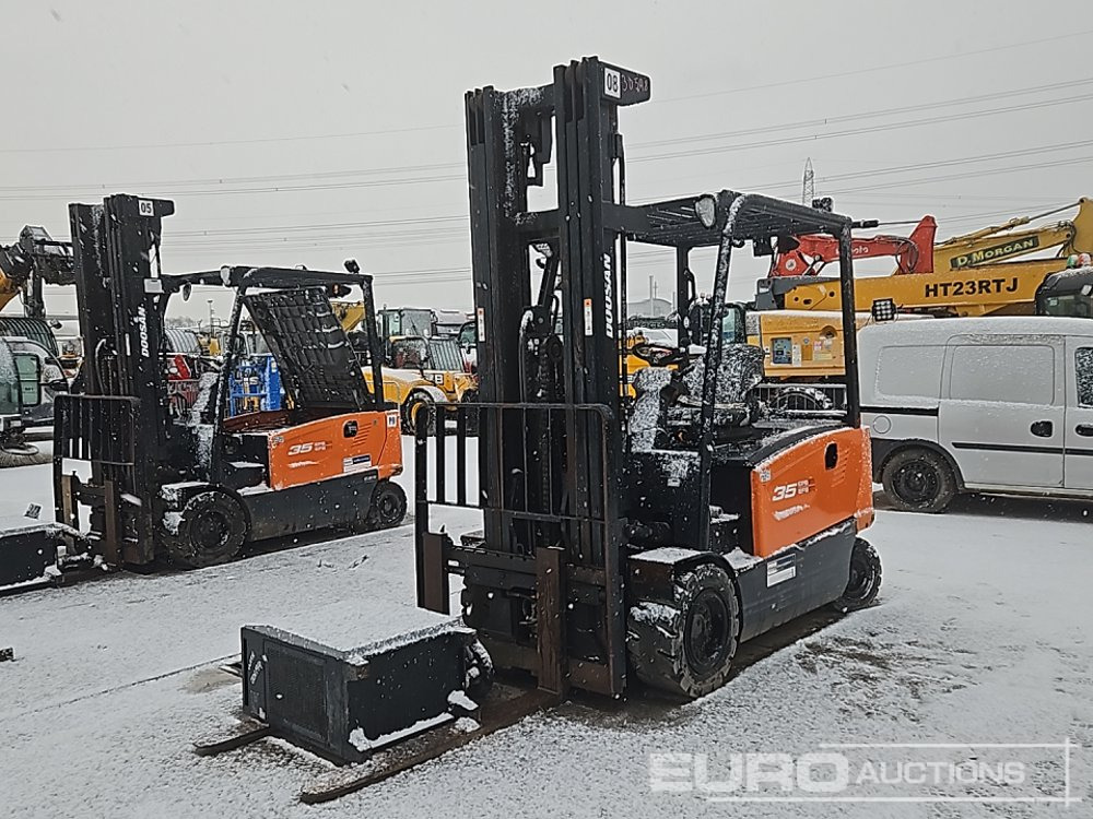 2021 Doosan B35X-7 Plus - Empilhadeira: foto 1 2021 Doosan B35X-7 Plus - Empilhadeira: foto 1