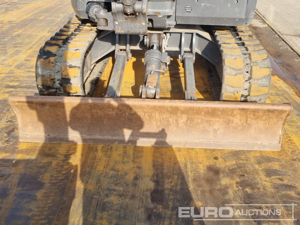 Mini escavadeira 2022 Volvo ECR88D: foto 25