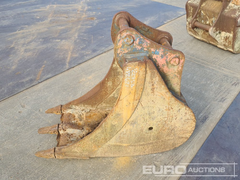24" Digging Bucket 65mm Pin to suit 13 Ton Excavator - Balde: foto 2 24" Digging Bucket 65mm Pin to suit 13 Ton Excavator - Balde: foto 2