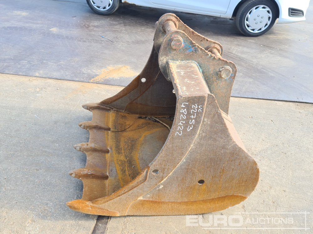 48" Digging Bucket 65mm Pin to suit 13 Ton Excavator - Balde: foto 2 48" Digging Bucket 65mm Pin to suit 13 Ton Excavator - Balde: foto 2
