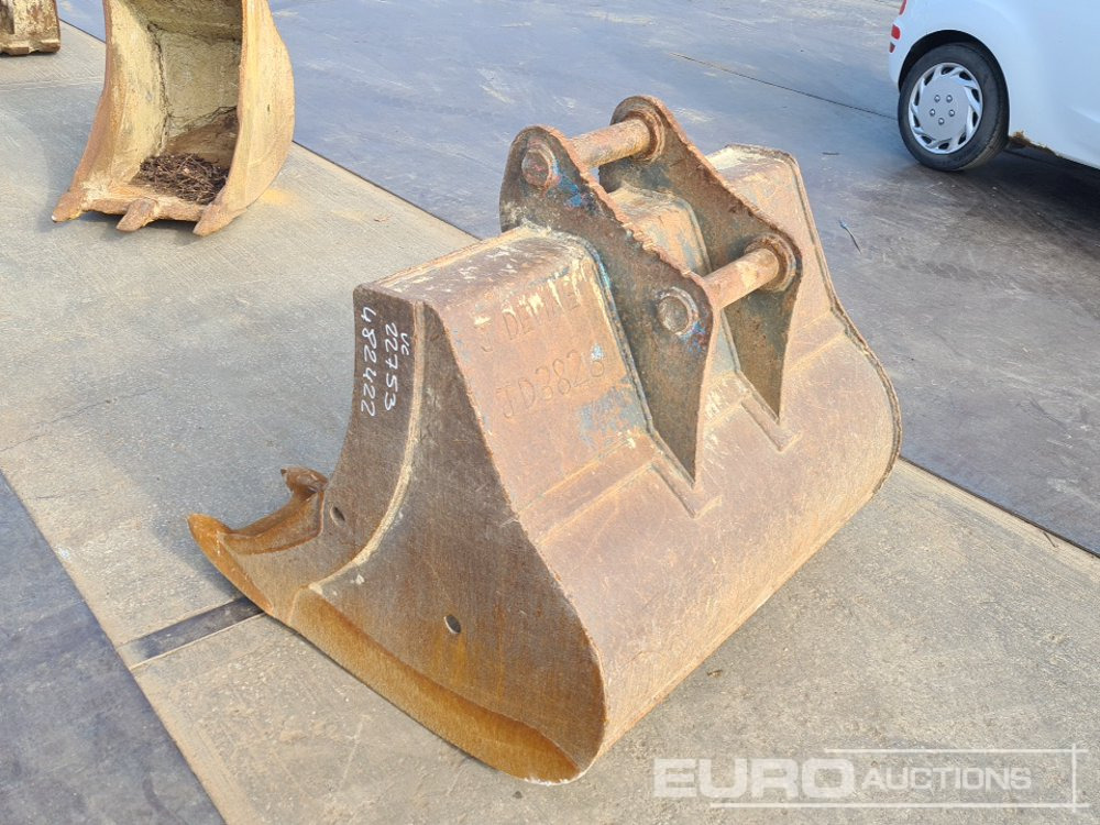48" Digging Bucket 65mm Pin to suit 13 Ton Excavator - Balde: foto 3 48" Digging Bucket 65mm Pin to suit 13 Ton Excavator - Balde: foto 3