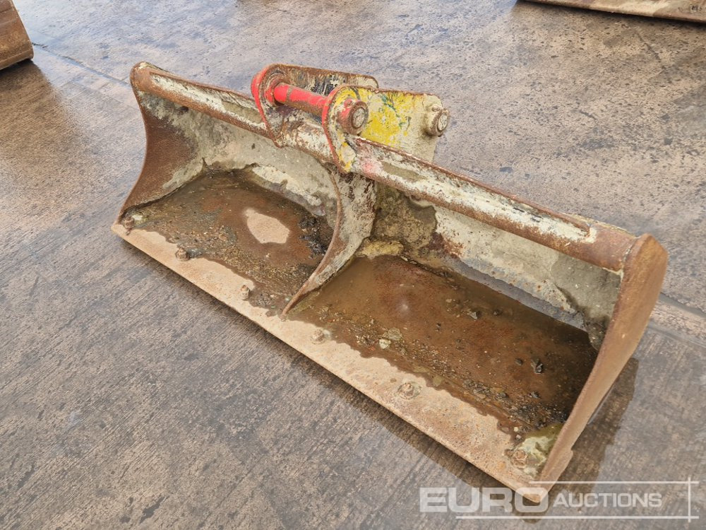 60" Strickland Ditching Bucket 45mm Pin to suit 4-6 Ton Excavator - Balde: foto 1 60" Strickland Ditching Bucket 45mm Pin to suit 4-6 Ton Excavator - Balde: foto 1