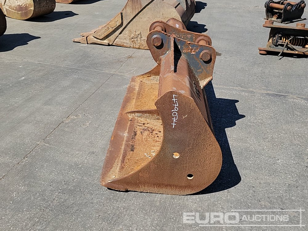 70" Ditching Bucket 65mm Pin to suit 13 Ton Excavator - Balde: foto 2 70" Ditching Bucket 65mm Pin to suit 13 Ton Excavator - Balde: foto 2