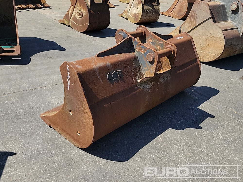 70" Ditching Bucket 65mm Pin to suit 13 Ton Excavator - Balde: foto 3 70" Ditching Bucket 65mm Pin to suit 13 Ton Excavator - Balde: foto 3