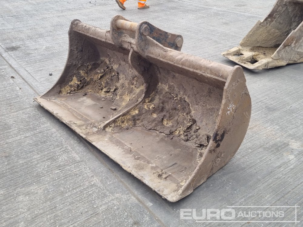 72" Ditching Bucket 65mm Pin to suit 13 Ton Excavator - Balde: foto 1 72" Ditching Bucket 65mm Pin to suit 13 Ton Excavator - Balde: foto 1