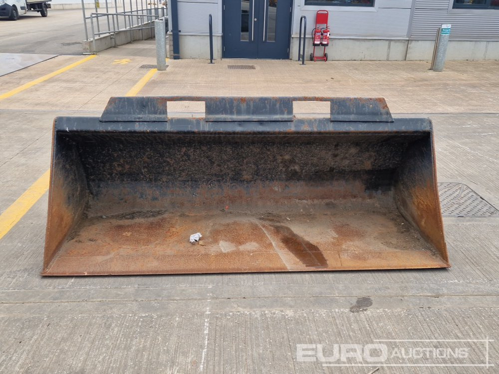 92" Loading Bucket to suit Manitou Telehandler - Balde: foto 2 92" Loading Bucket to suit Manitou Telehandler - Balde: foto 2