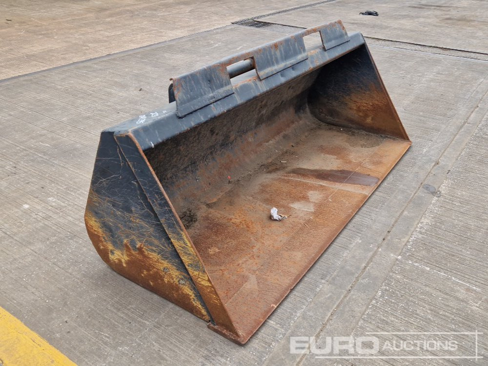 92" Loading Bucket to suit Manitou Telehandler - Balde: foto 1 92" Loading Bucket to suit Manitou Telehandler - Balde: foto 1