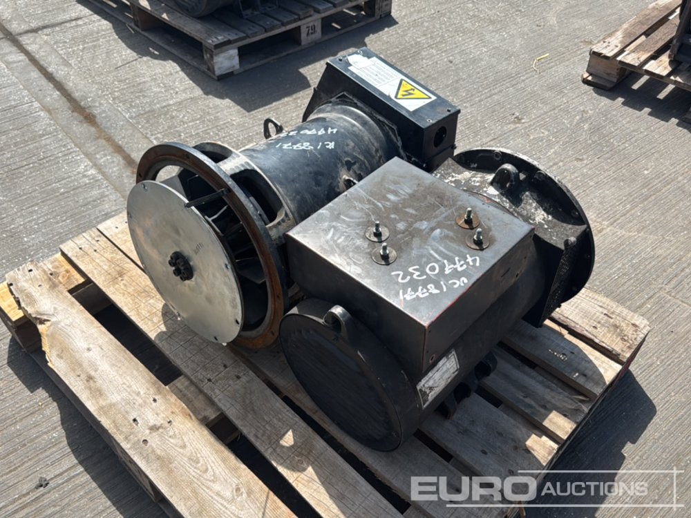 Alternator (2 of) - Gerador elétrico: foto 3 Alternator (2 of) - Gerador elétrico: foto 3