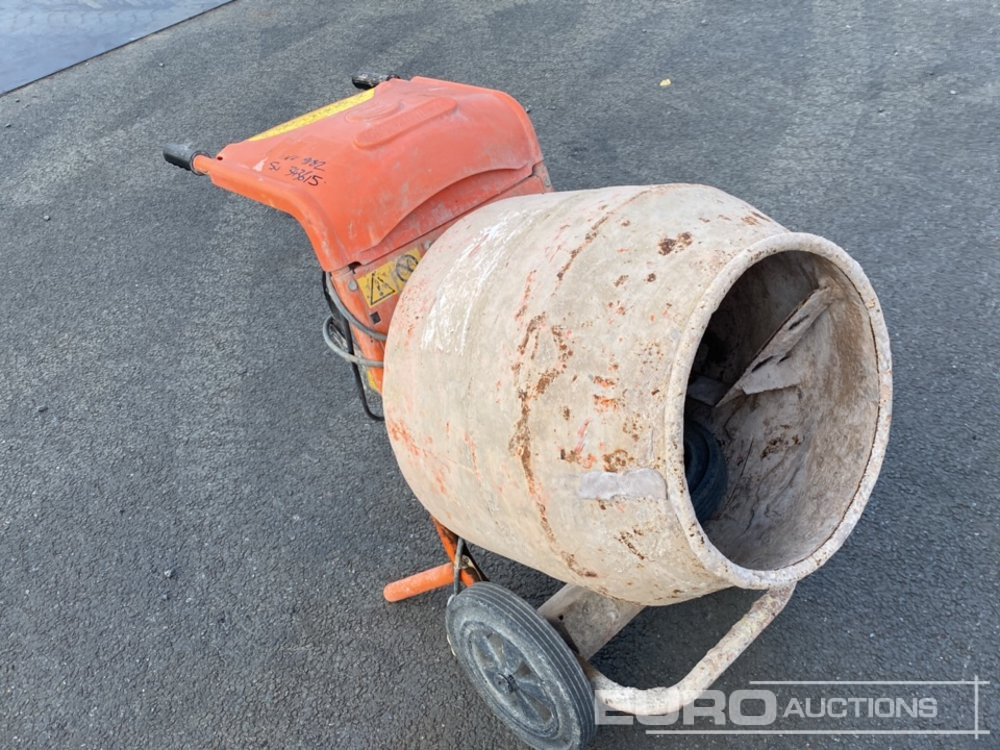 Belle Minimix 150 110 Volt Cement Mixer - Betoneira: foto 4 Belle Minimix 150 110 Volt Cement Mixer - Betoneira: foto 4