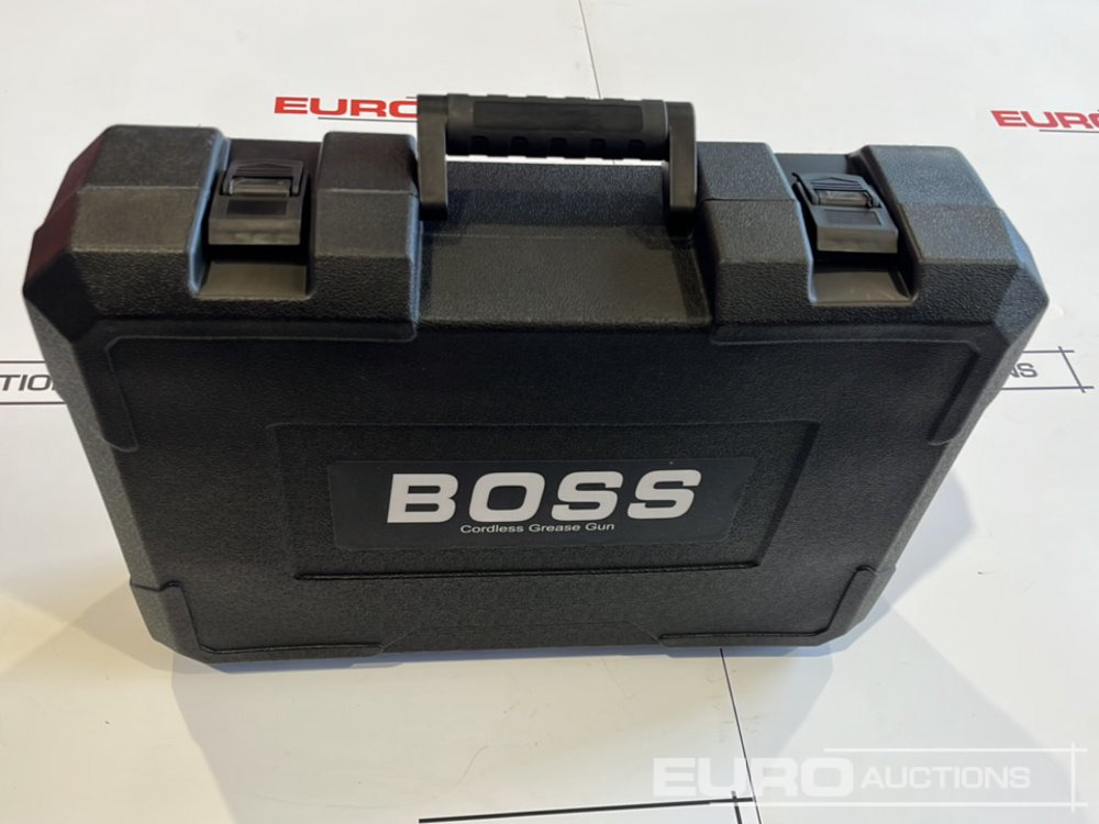 Equipamento de construção Boss 21 Volt Lithium Battery Cordless Grease Gun, 2 Batteries, Charger, Case, Shoulder Strap, Extension Pieces and Fittings: foto 14