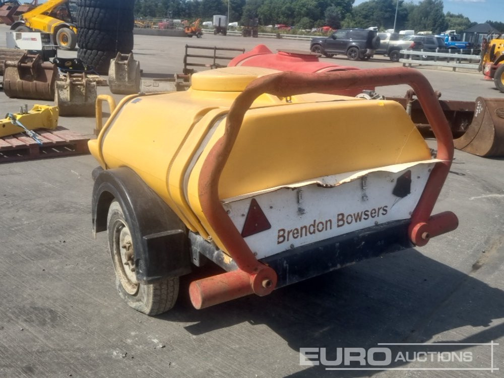 Brendon Bowsers Single Axle Plastic Water Bowser, 415Volt Motor - Depósito de armazenamento: foto 3 Brendon Bowsers Single Axle Plastic Water Bowser, 415Volt Motor - Depósito de armazenamento: foto 3