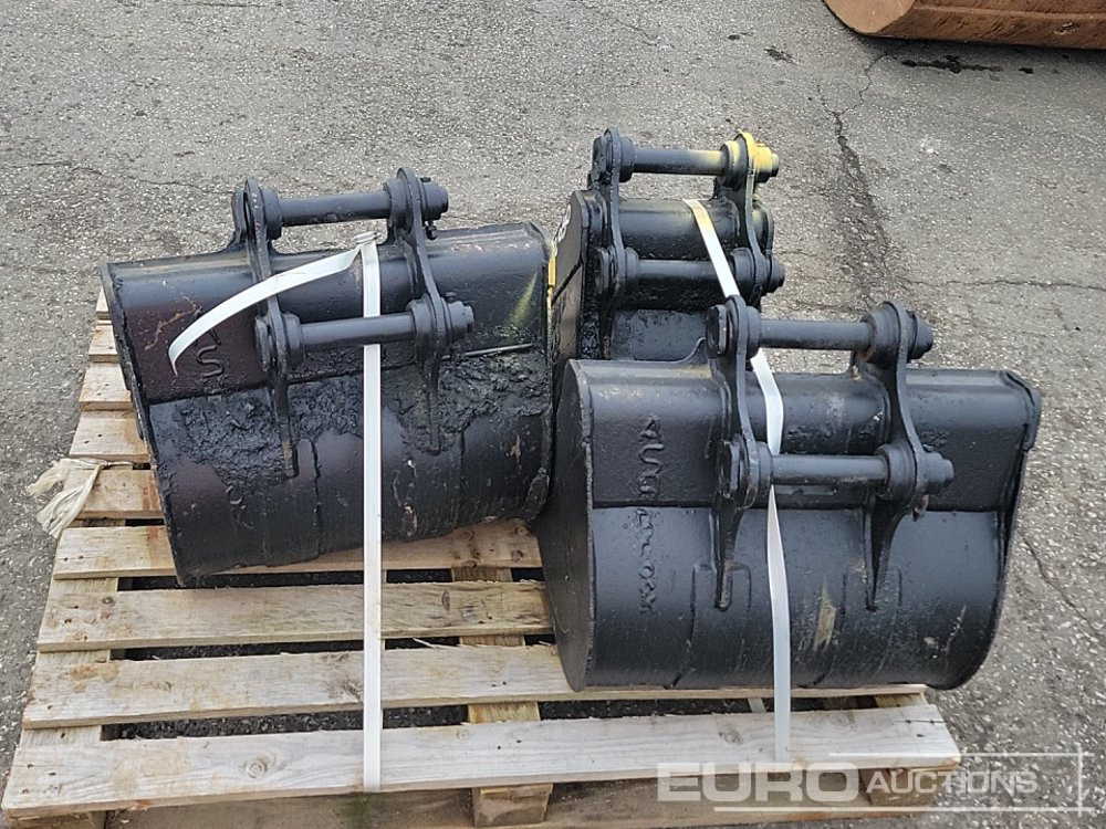 CAT 24", 24", 12" Digging Bucket 35mm Pin to suit Mini Excavator - Balde: foto 4 CAT 24", 24", 12" Digging Bucket 35mm Pin to suit Mini Excavator - Balde: foto 4