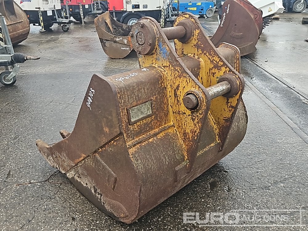 CAT 42" Digging Bucket 65mm Pin to suit 13 Ton Excavator - Balde: foto 3 CAT 42" Digging Bucket 65mm Pin to suit 13 Ton Excavator - Balde: foto 3