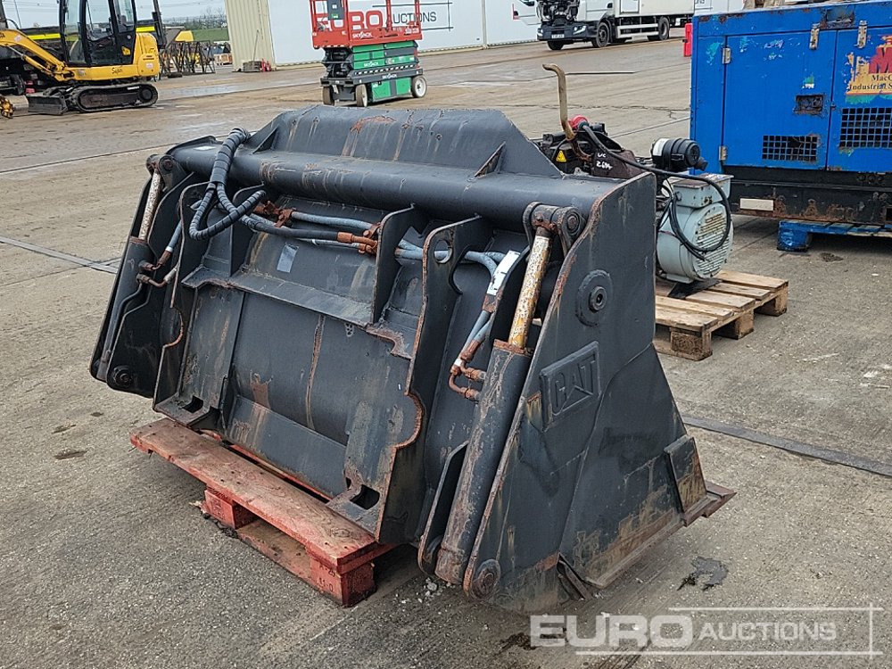 CAT 72 " 4 in 1 Bucket to suit Compact Wheeled Loader - Balde: foto 5 CAT 72 " 4 in 1 Bucket to suit Compact Wheeled Loader - Balde: foto 5