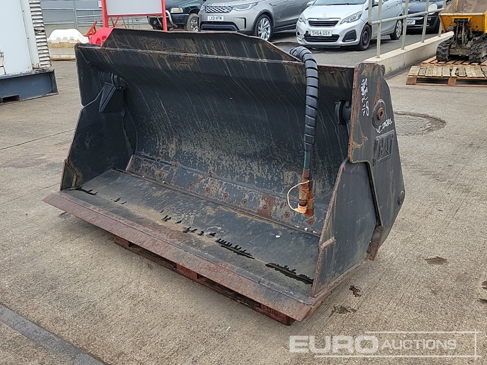 CAT 72 " 4 in 1 Bucket to suit Compact Wheeled Loader - Balde: foto 1 CAT 72 " 4 in 1 Bucket to suit Compact Wheeled Loader - Balde: foto 1