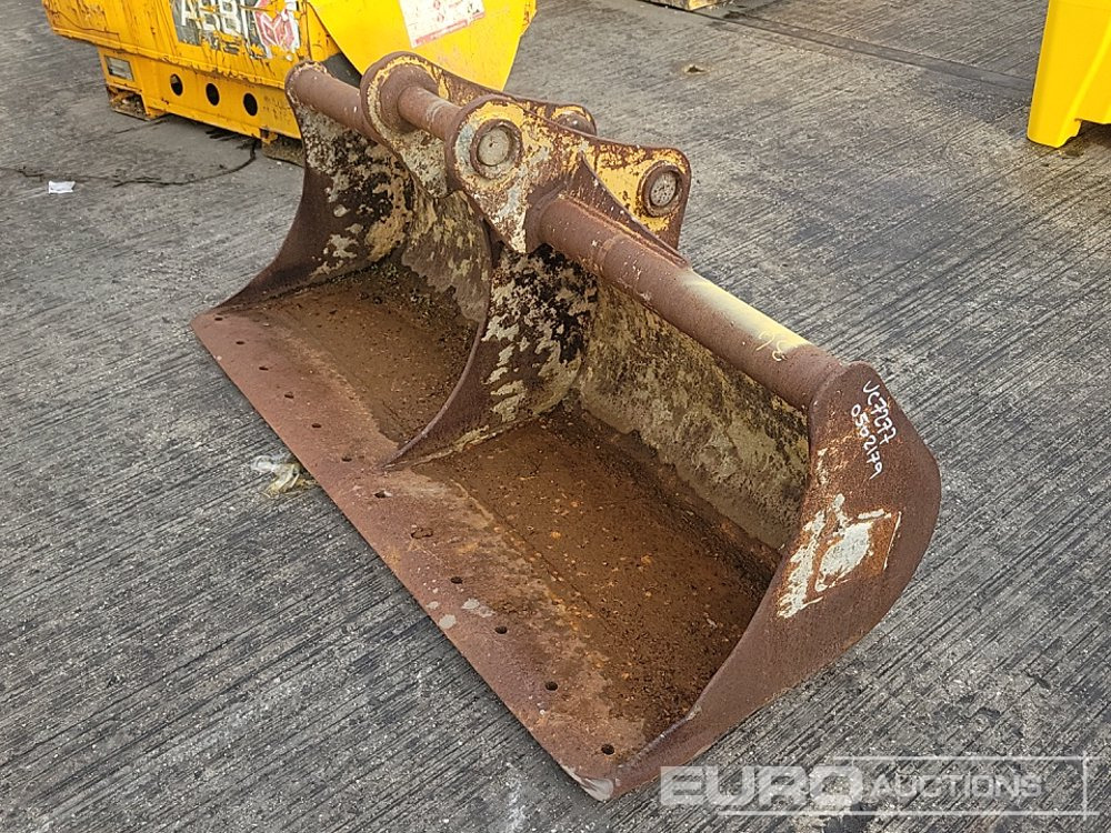 CAT 72" Ditching Bucket 65mm to suit 13 Ton Excavator - Balde: foto 1 CAT 72" Ditching Bucket 65mm to suit 13 Ton Excavator - Balde: foto 1