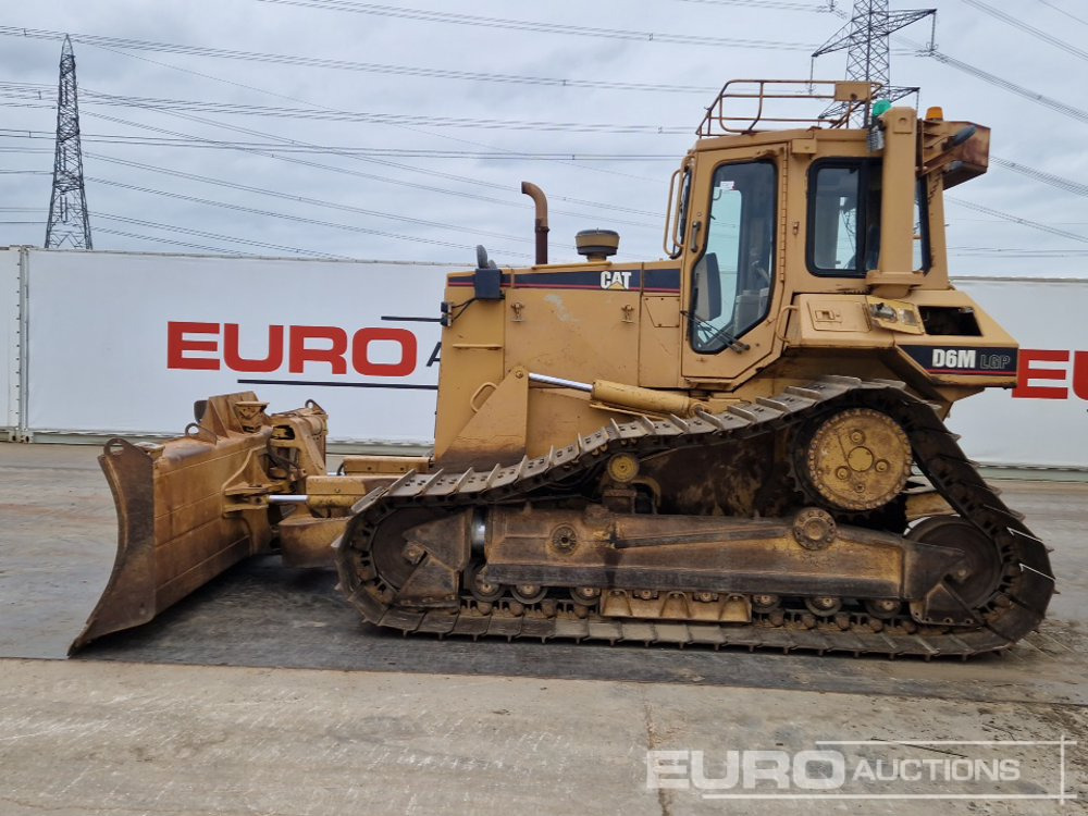 CAT D6M LGP - Buldôzer: foto 2 CAT D6M LGP - Buldôzer: foto 2