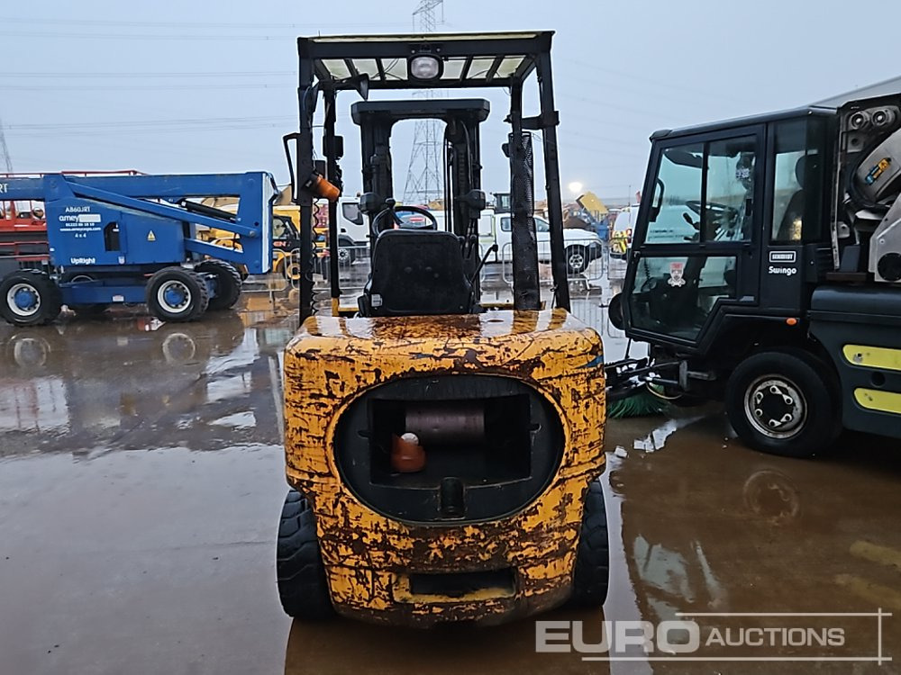 CAT DP35K - Empilhadeira a diesel: foto 4 CAT DP35K - Empilhadeira a diesel: foto 4