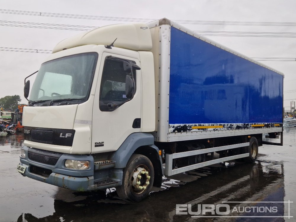 DAF 55-220 - Camião furgão: foto 1 DAF 55-220 - Camião furgão: foto 1