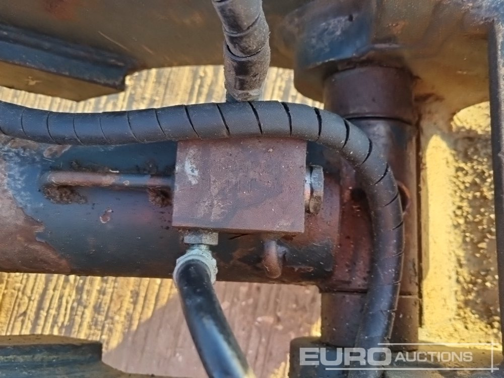 Acoplamento rápido Daemo Hydraulic Quick Hitch 80mm Pin to suit 20 Ton Excavator: foto 13